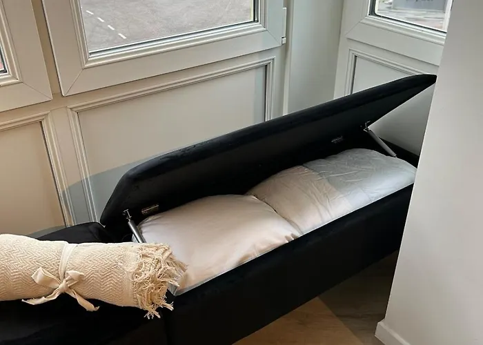 Appartement Seabreeze, Lichtrijk In Belle Epoque Wijk Blankenberge