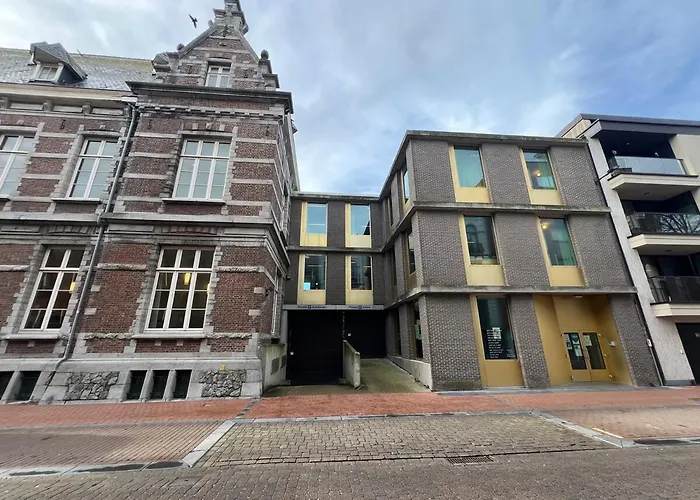 Seabreeze, Lichtrijk In Belle Epoque Wijk Blankenberge